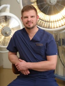 DR. ANSIS GILIS